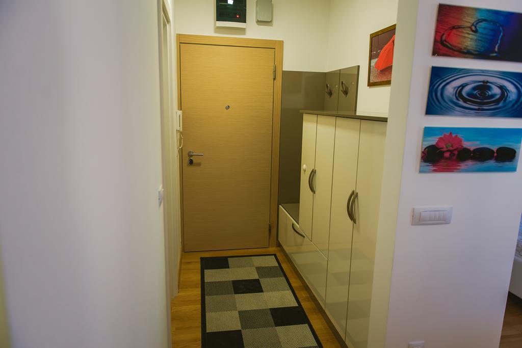 Maja Apartment Belgrado Buitenkant foto